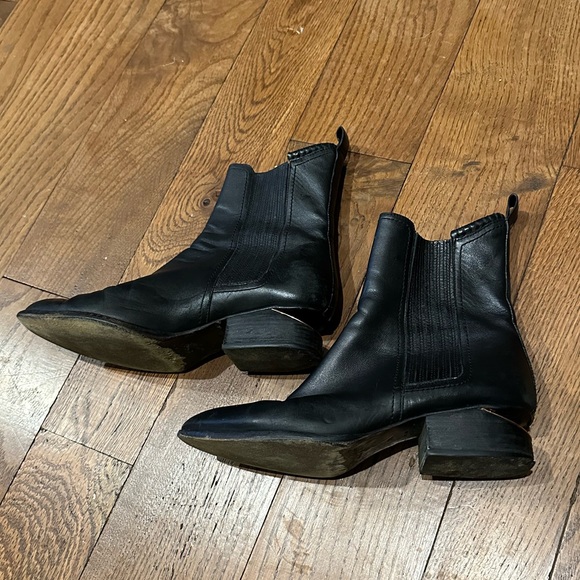 Alexander Wang Anouck Chelsea Boots | Rose Gold | 38 - Picture 6 of 11